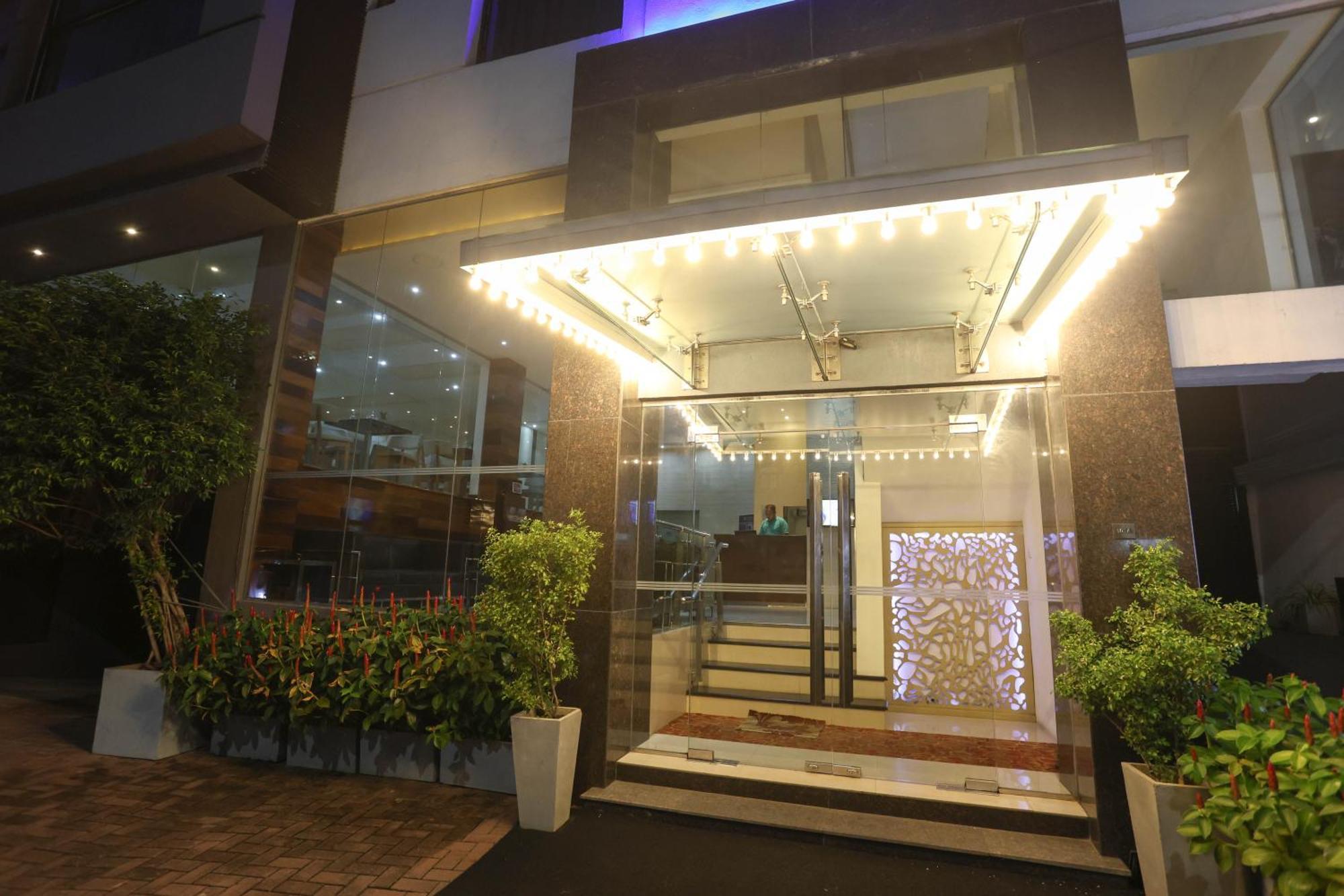 Western Elyon Hotel Colombo