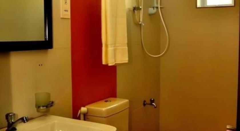 Sai Sea Hotel 3*