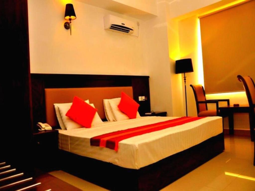 Sai Sea Hotel 3*