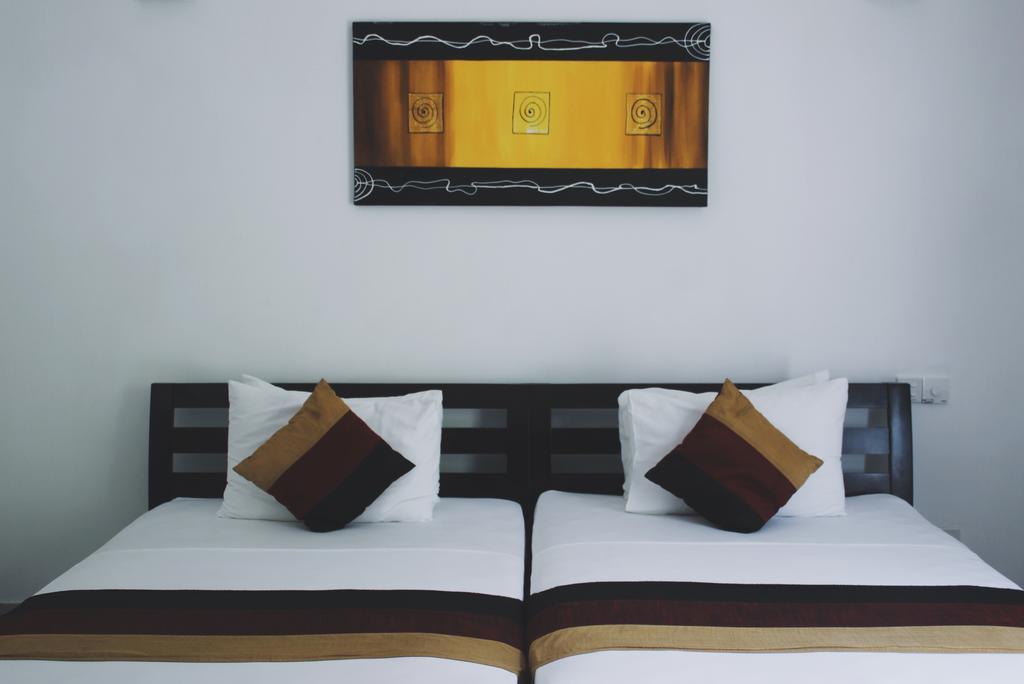 Whitehouse Residencies 3*