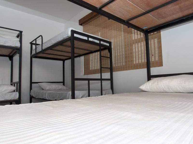 Lanka Hostel *
