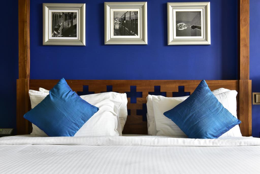 Hotel Court & Colombo