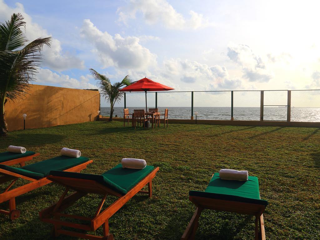 Laguna Beach Sri Lanka Villa Colombo