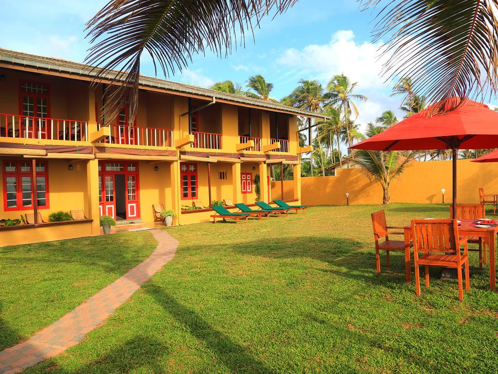 Laguna Beach Sri Lanka Villa *