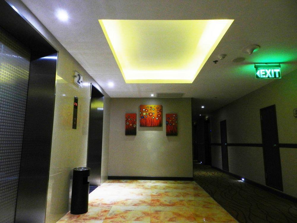 Pearl Grand Hotel Colombo