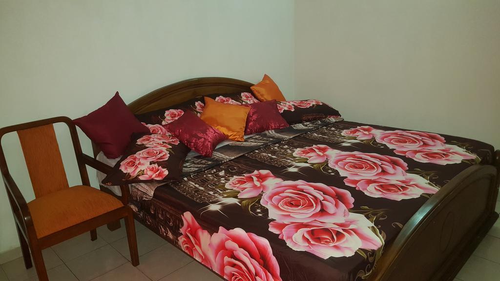 Thambili Island @ Stubbs Guest house