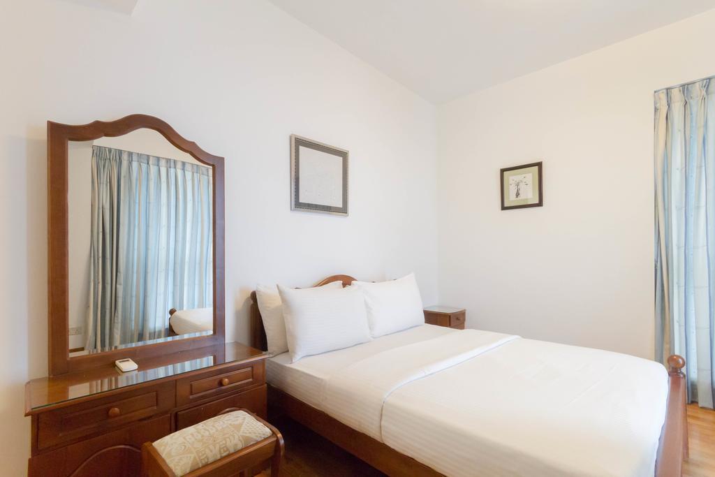 Monarch Apartments Pousada