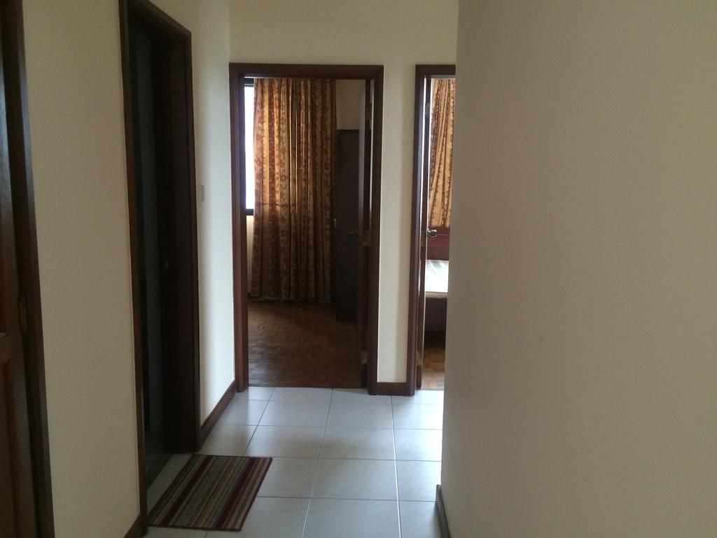 Royal Park Luxury 3 Bedroom Apartment @18 *