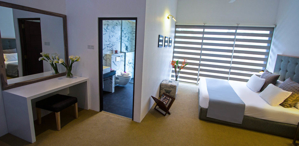 W15 Colombo 4*