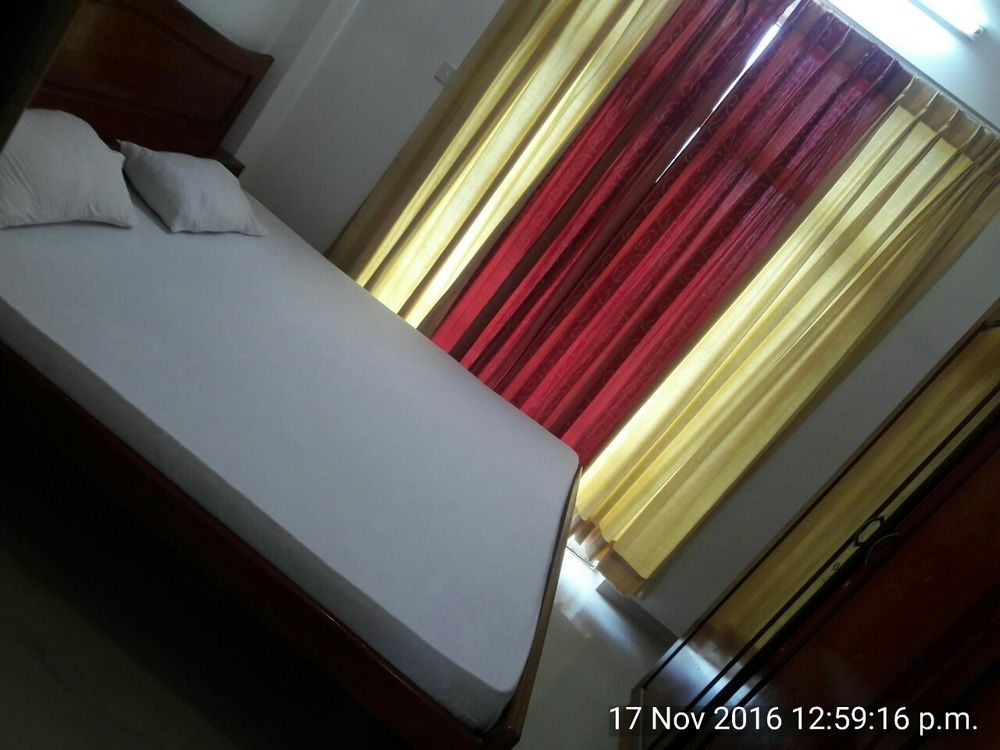 - Collingwood Place * Colombo