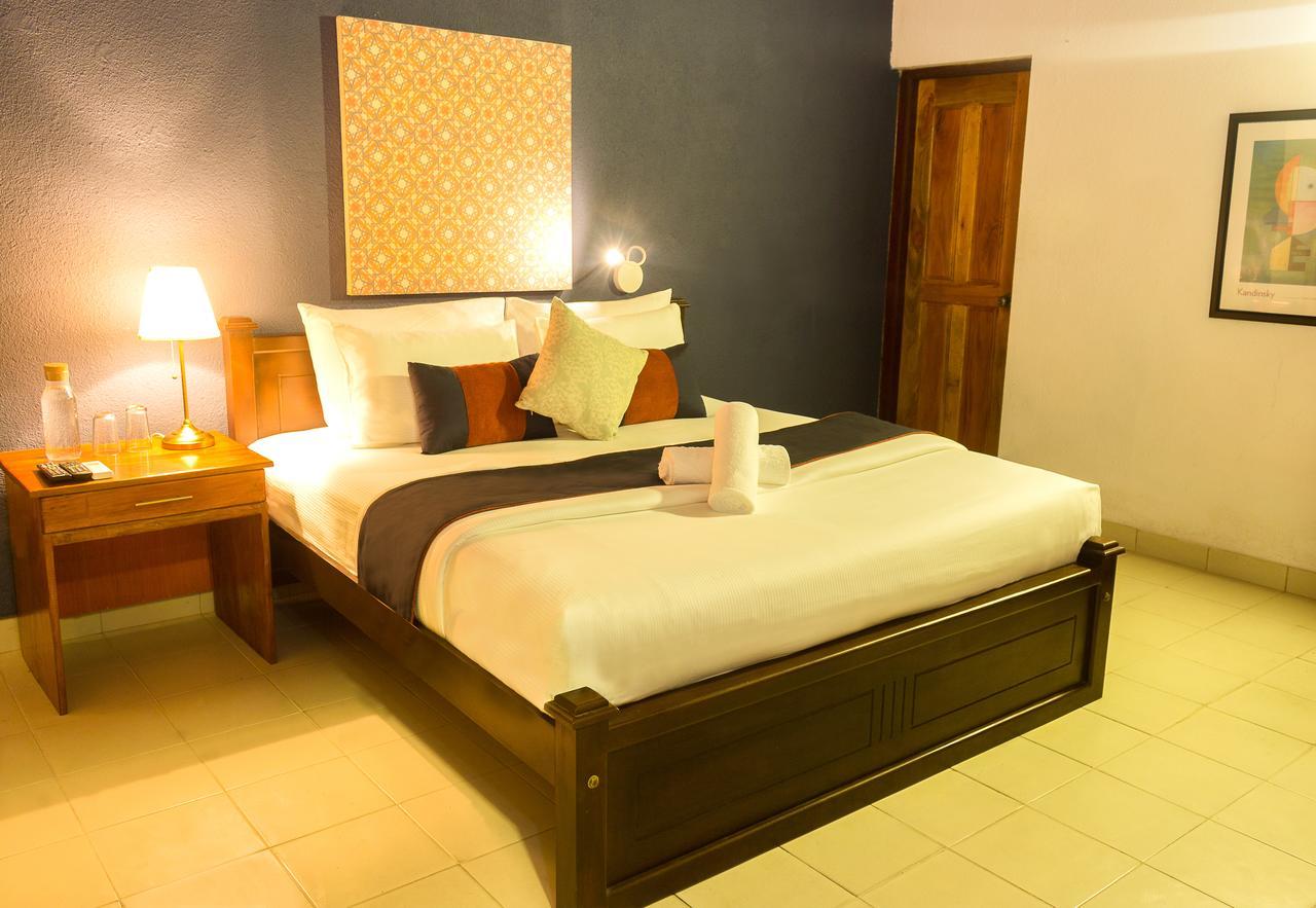 Marine Six Hotel