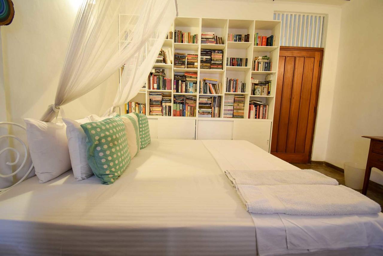 Yoho Charming White Colombo