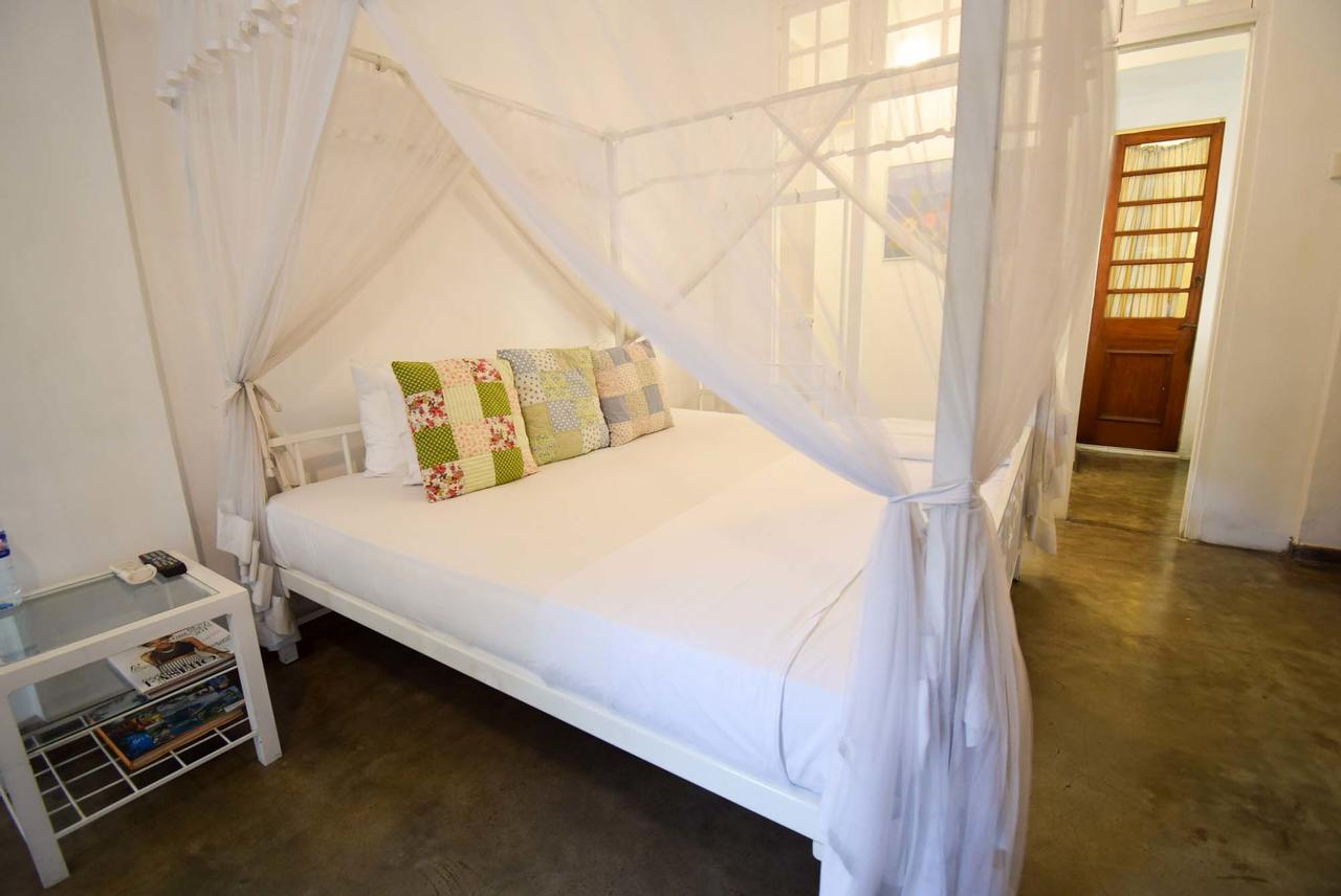 Casa de hóspedes Yoho Charming White Colombo
