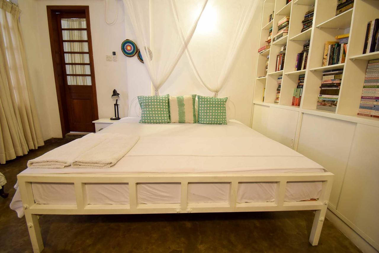 Yoho Charming White Colombo