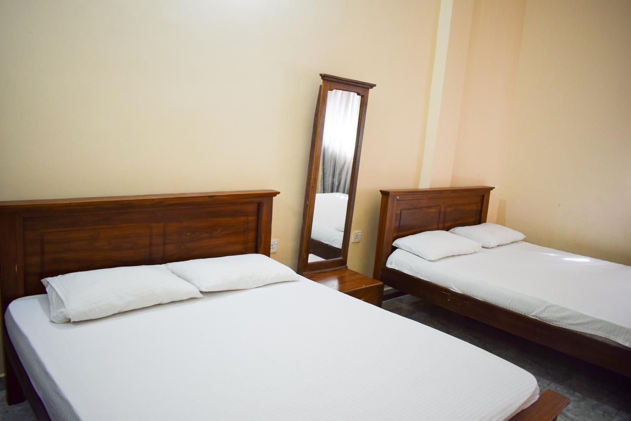 Guest house Yoho Adhikarana Mawatha 2*