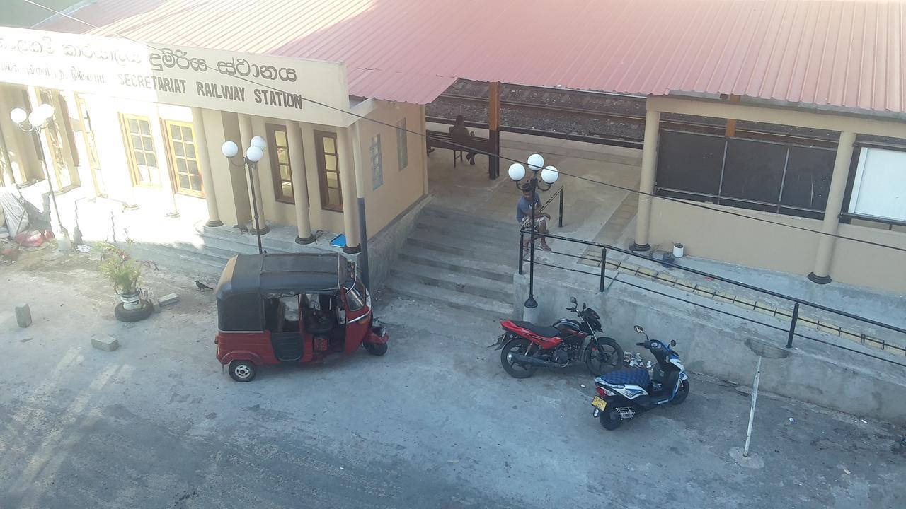 Downtown Monkey Backpackers Albergue Colombo