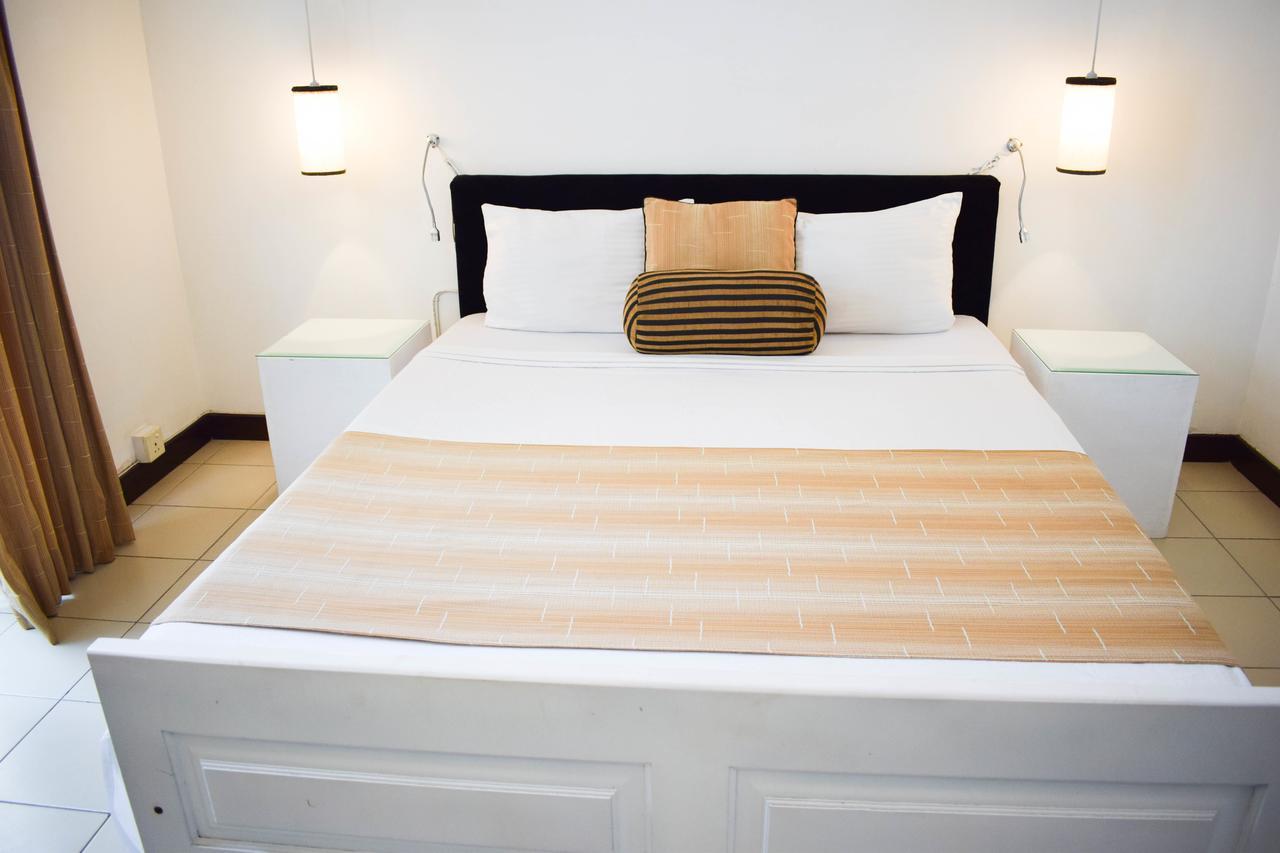 Yoho Plan Road Hotel
