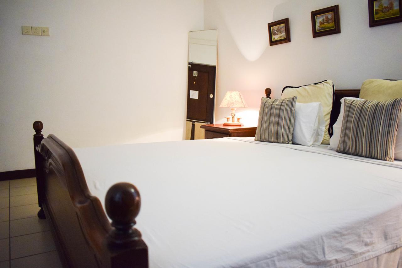 Yoho Plan Road Hotel