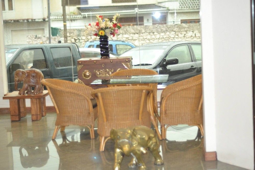 Hotel Janaki 3*