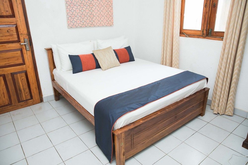 Hotel Marine Six 3*