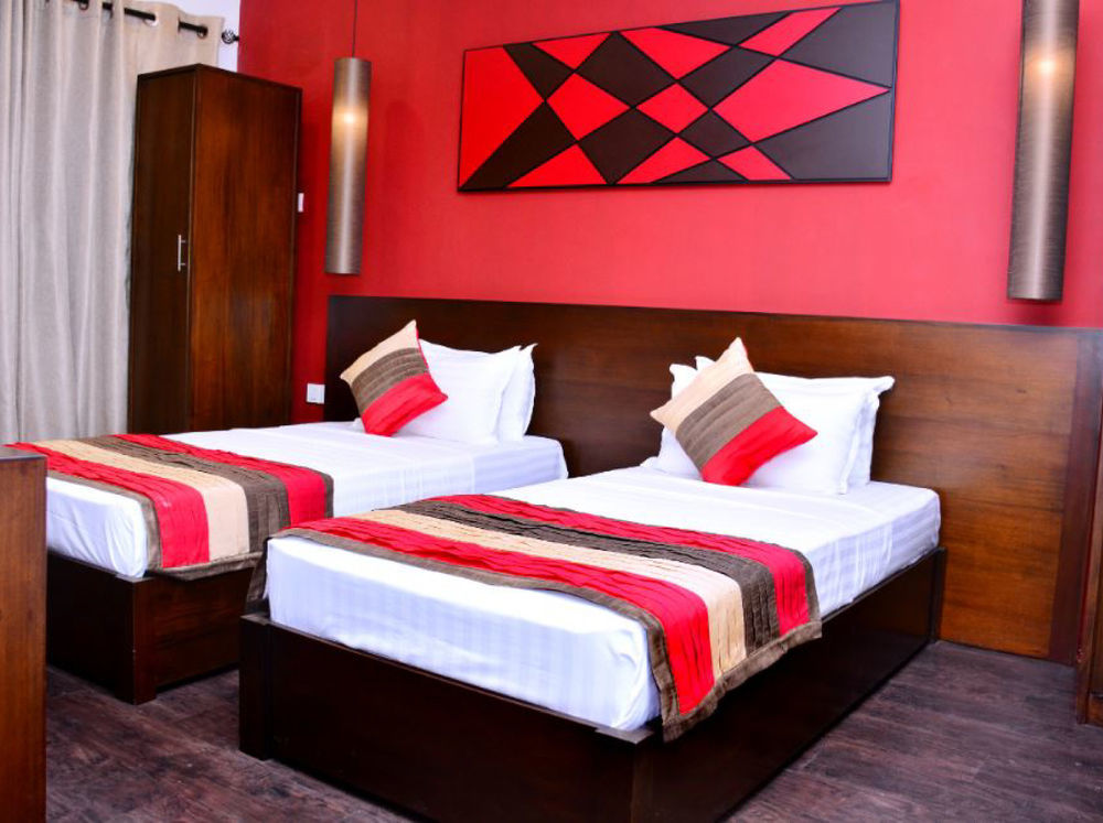 Bongo 3* Colombo