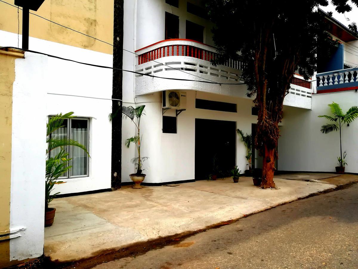 Hotel Relax On - Kollupitiya Colombo
