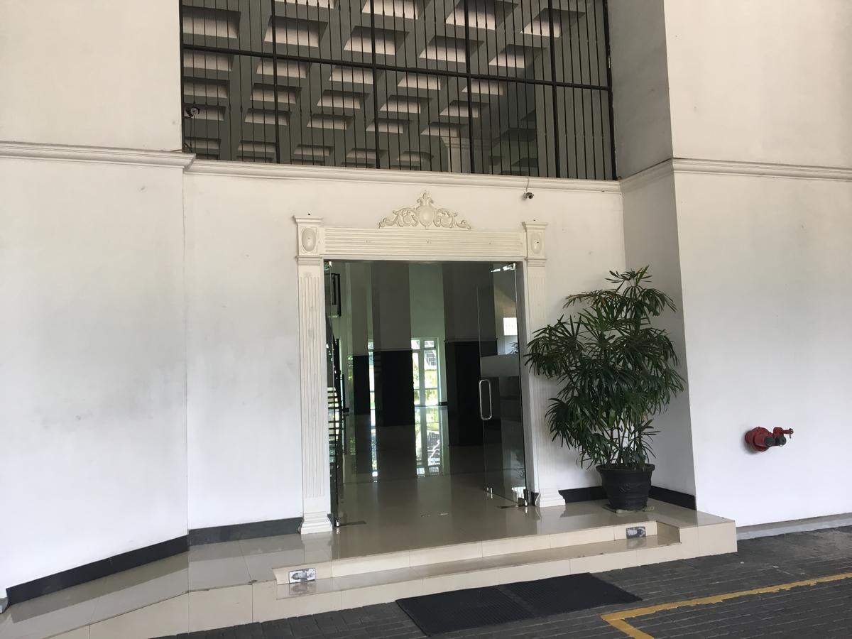 Victoria Park Mansions Apartment