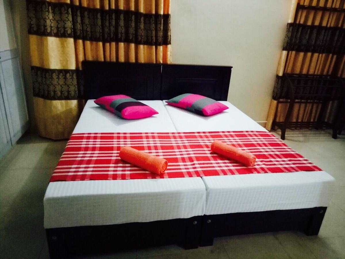 Relax On - Kollupitiya Hotel