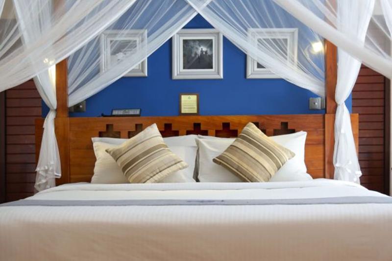 Court & 4* Colombo