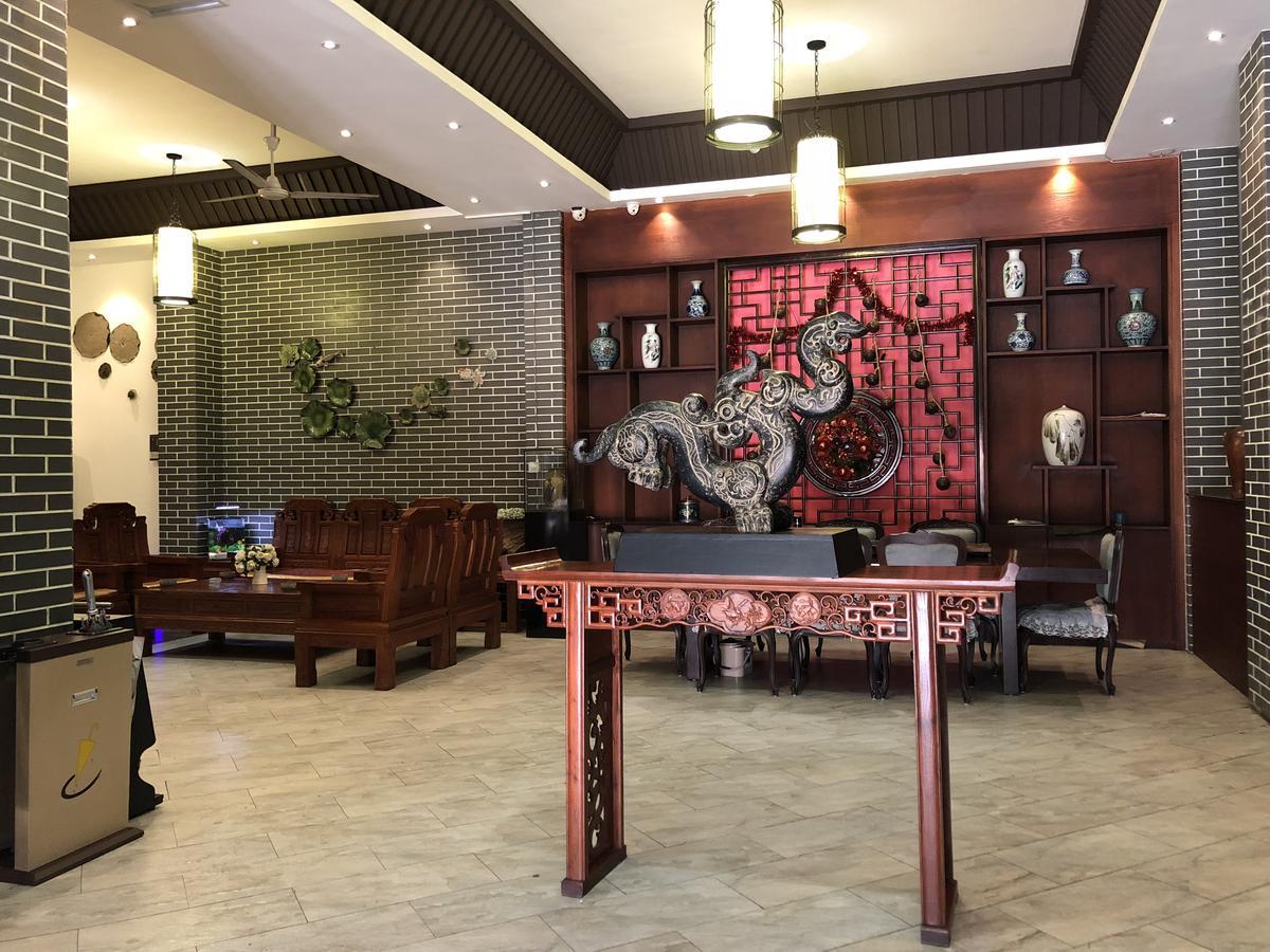 China Manor & Restaurant Hotel 3*