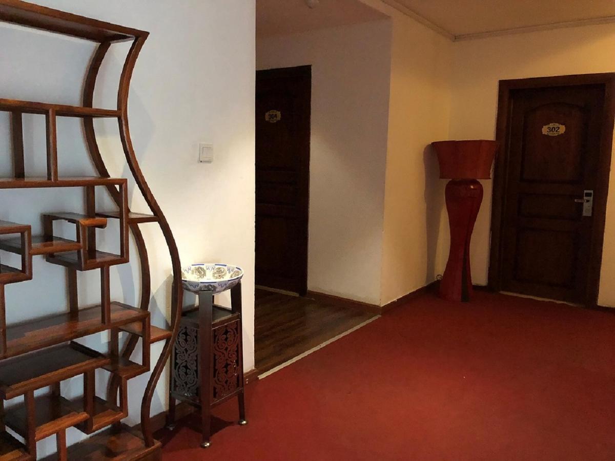 China Manor & Restaurant Hotel 3*