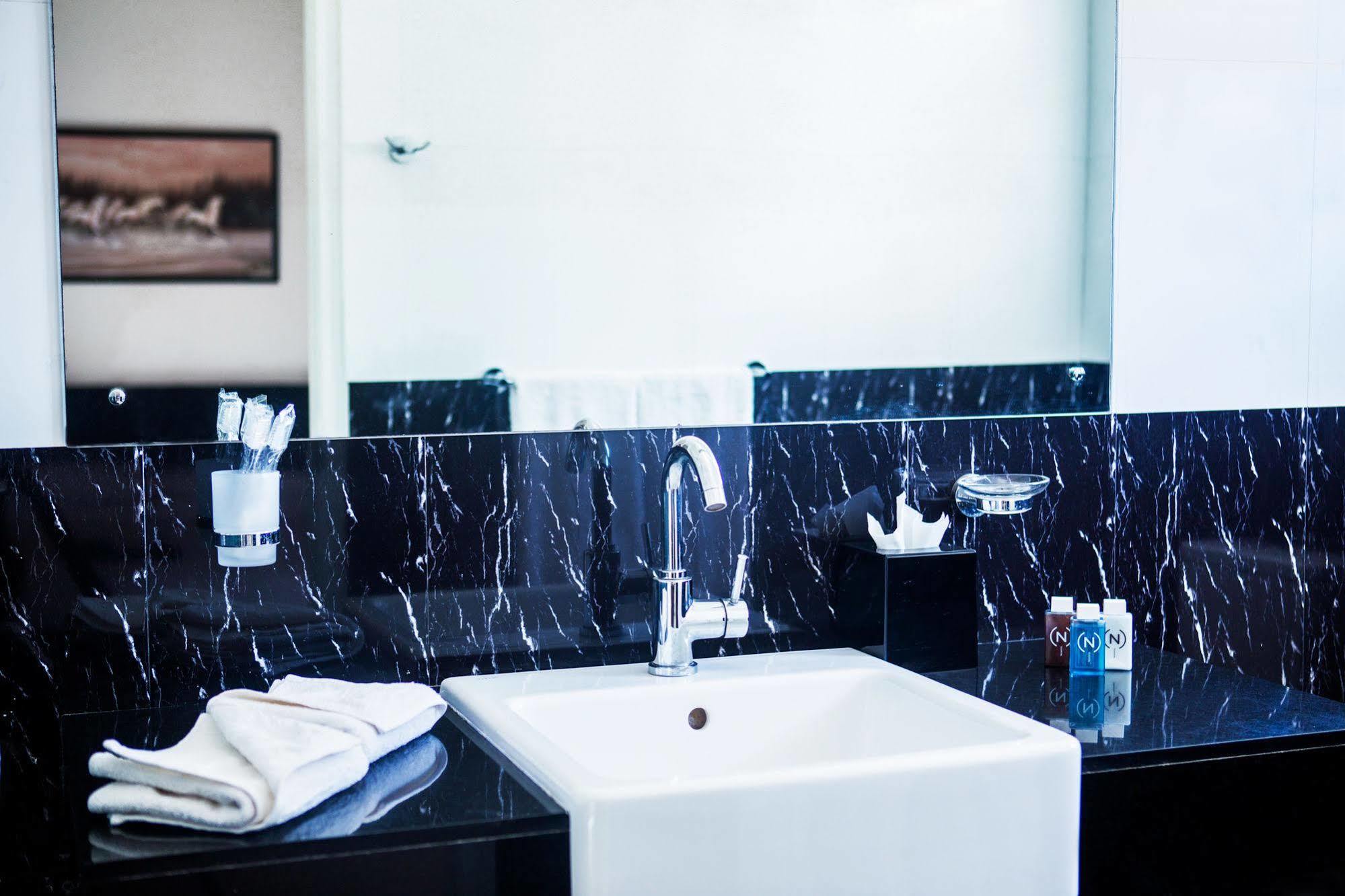 Whitehouse Residencies 3* Colombo