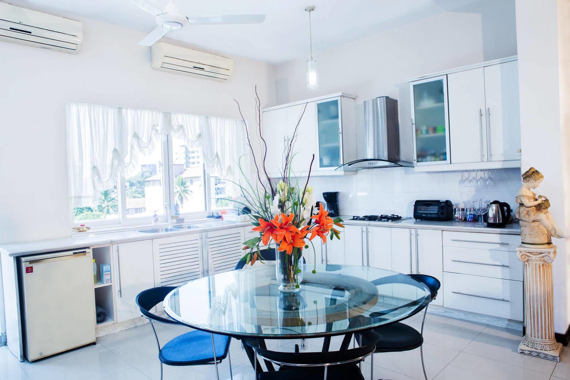 Whitehouse Residencies Bed & Breakfast Colombo
