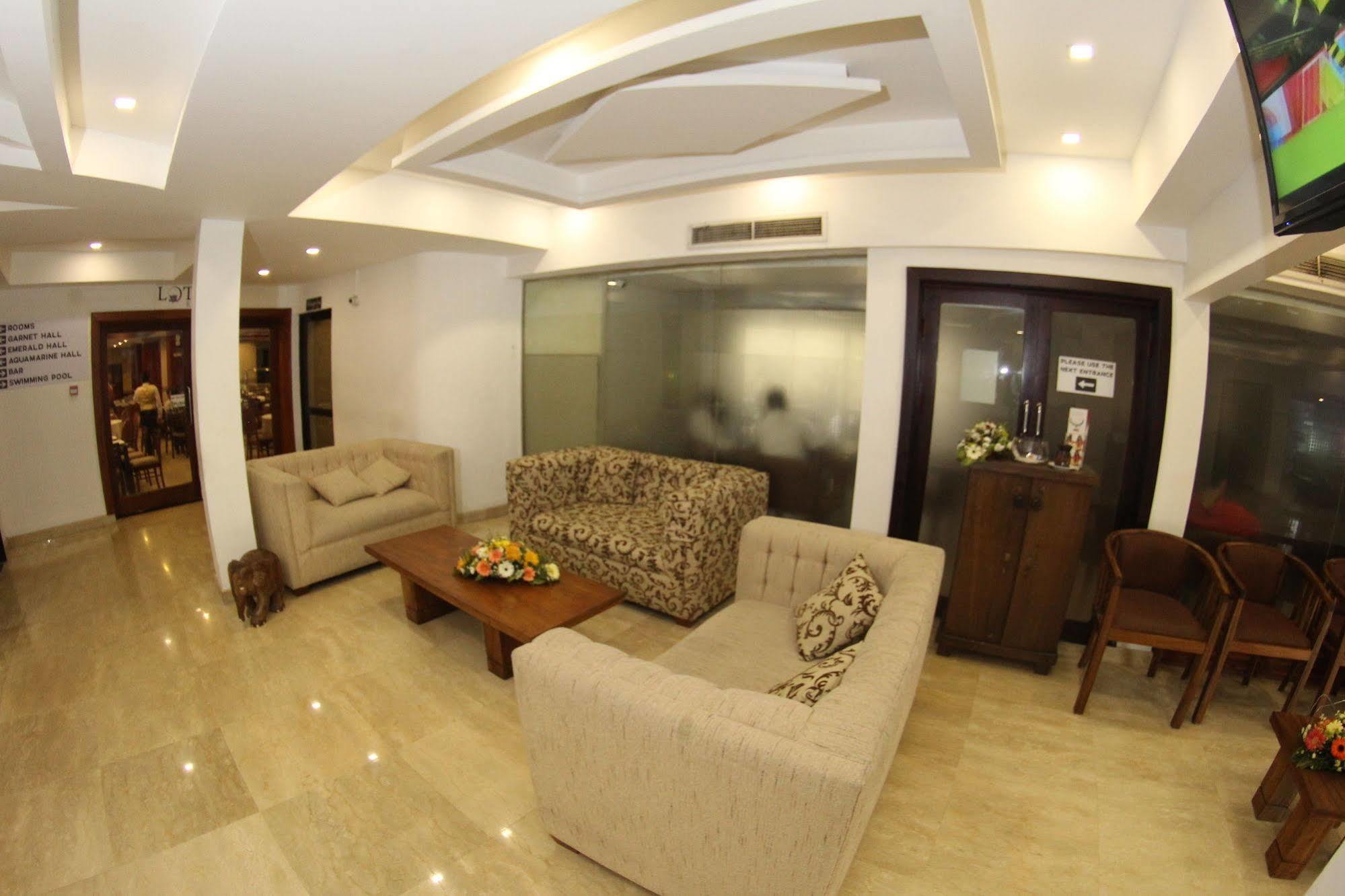 Janaki Hotel
