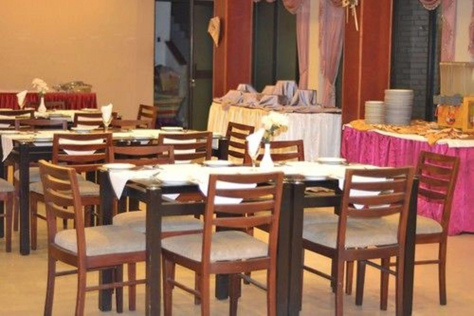 Janaki Hotel 3*