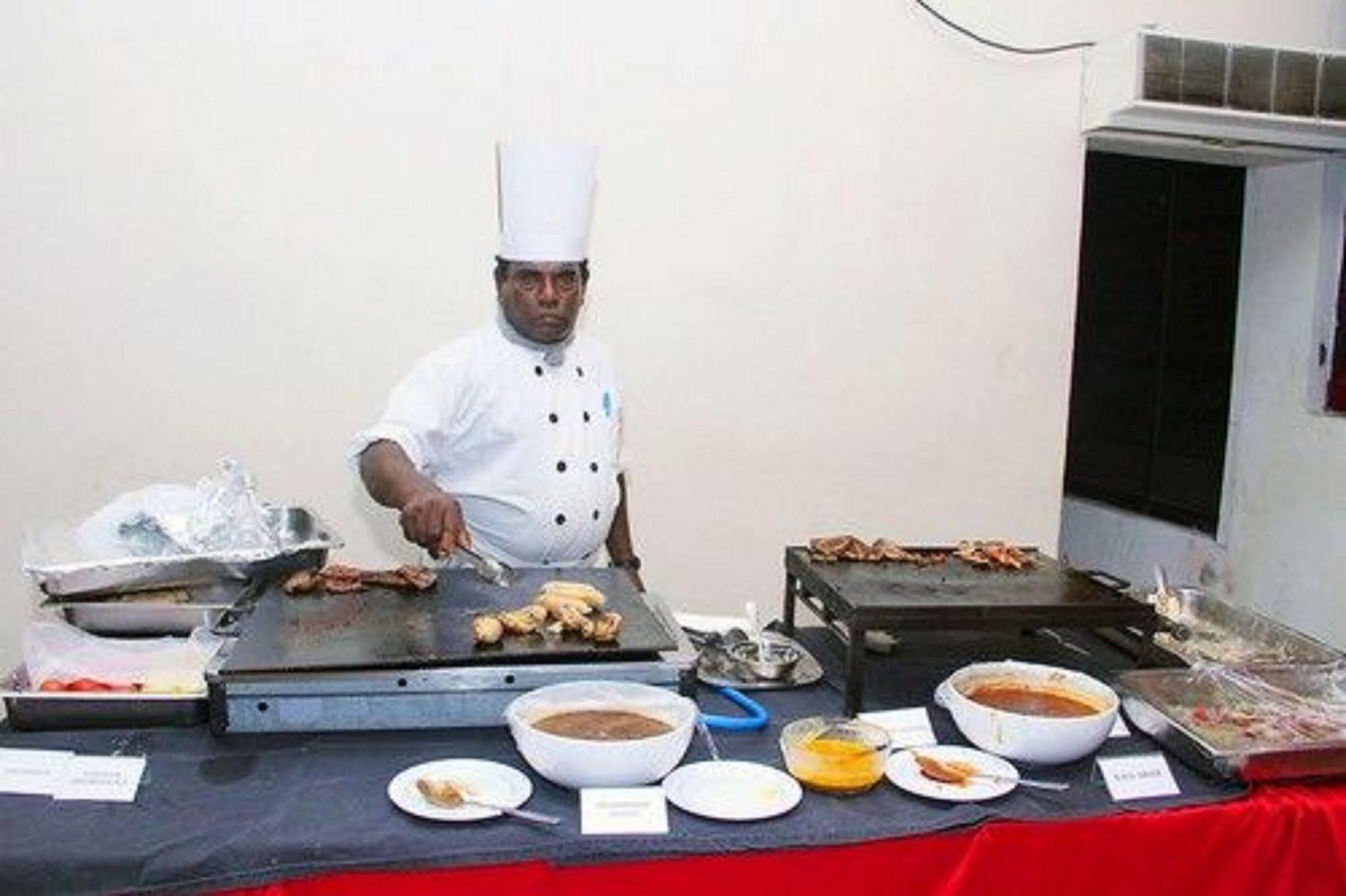 Hotel Janaki 3*