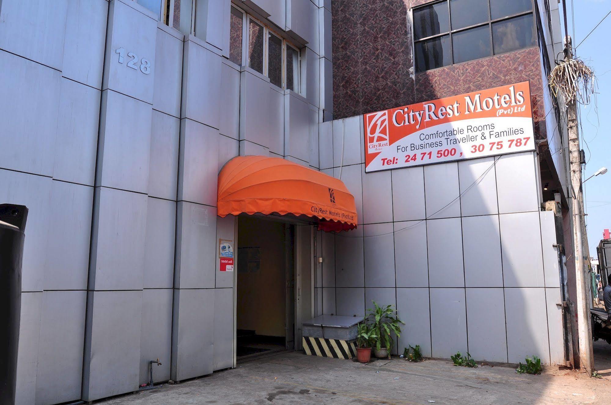 City Motel Hostel *