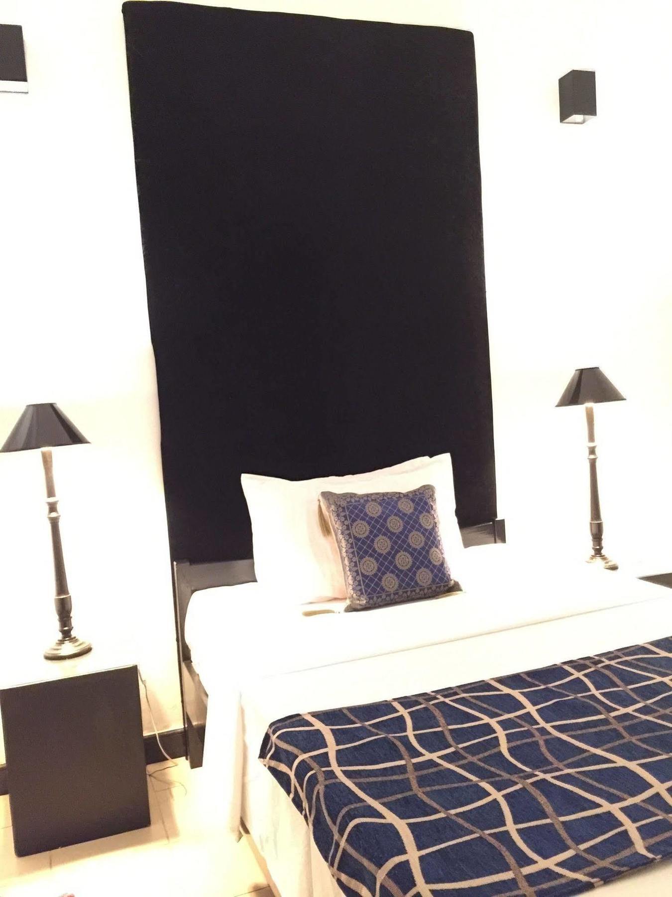Cj Hotel Colombo