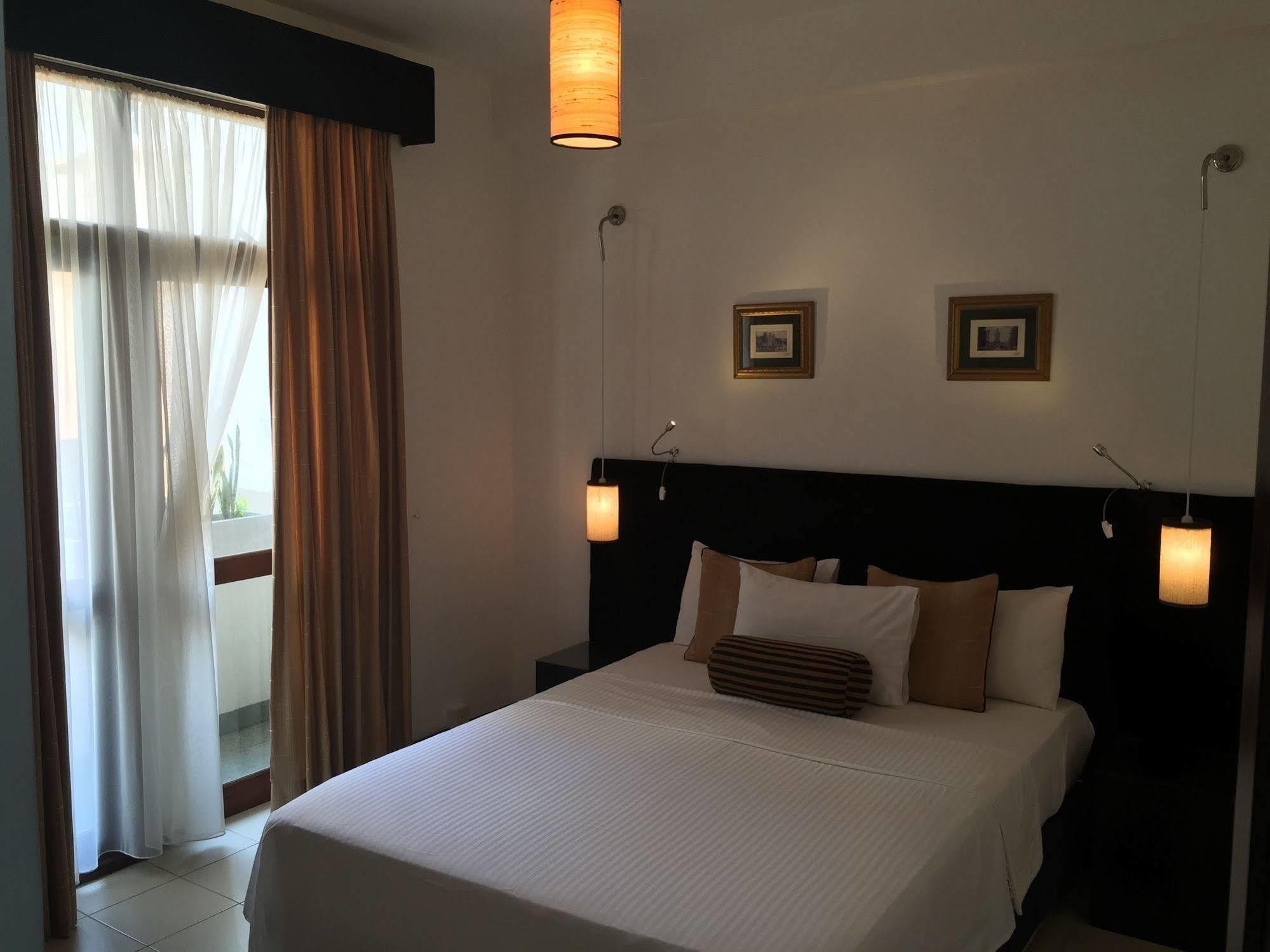Cj 3* Colombo