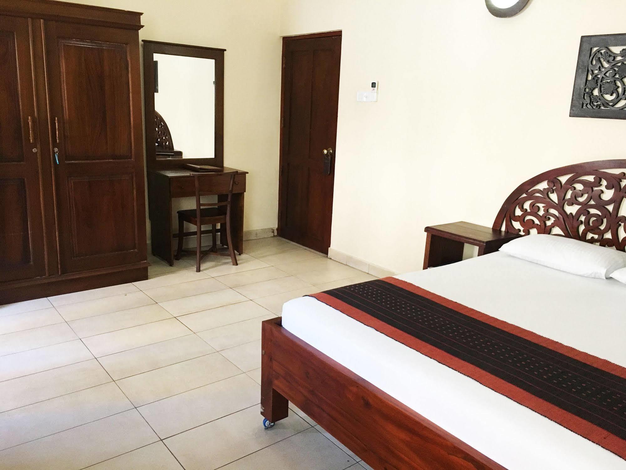 Hotel Aca *