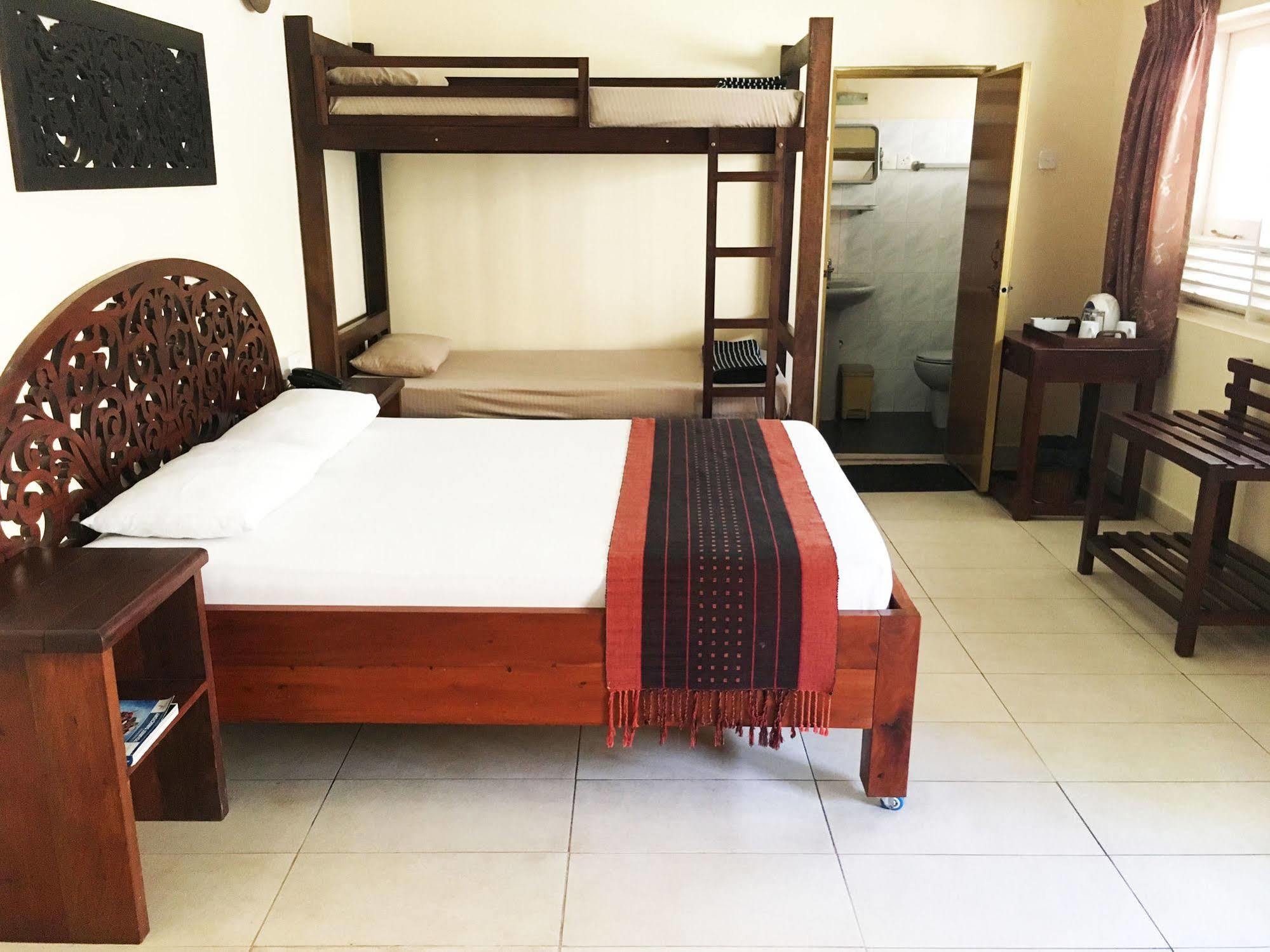 Aca Hotel *