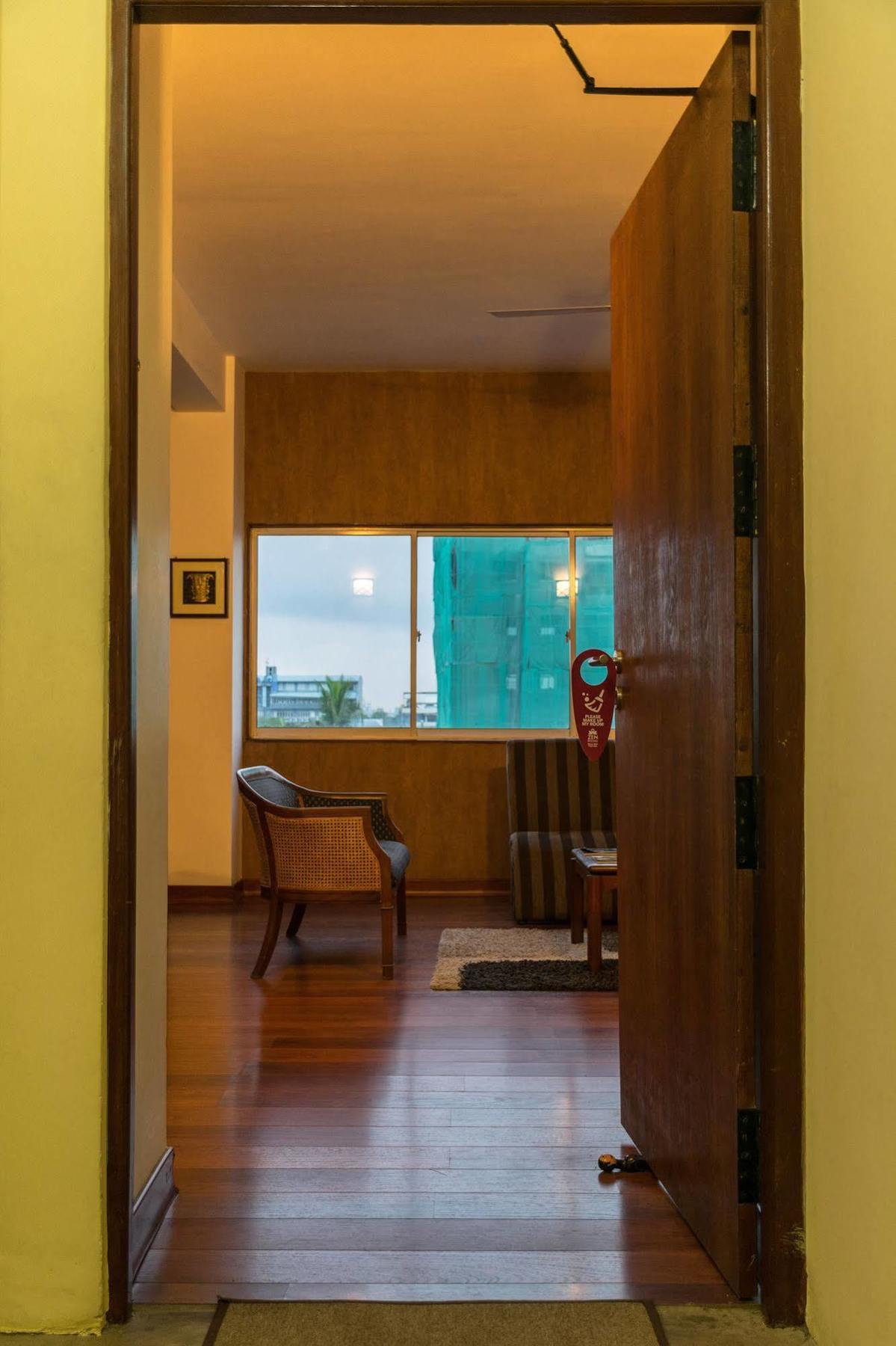 Zen Nawala Junction Hotel