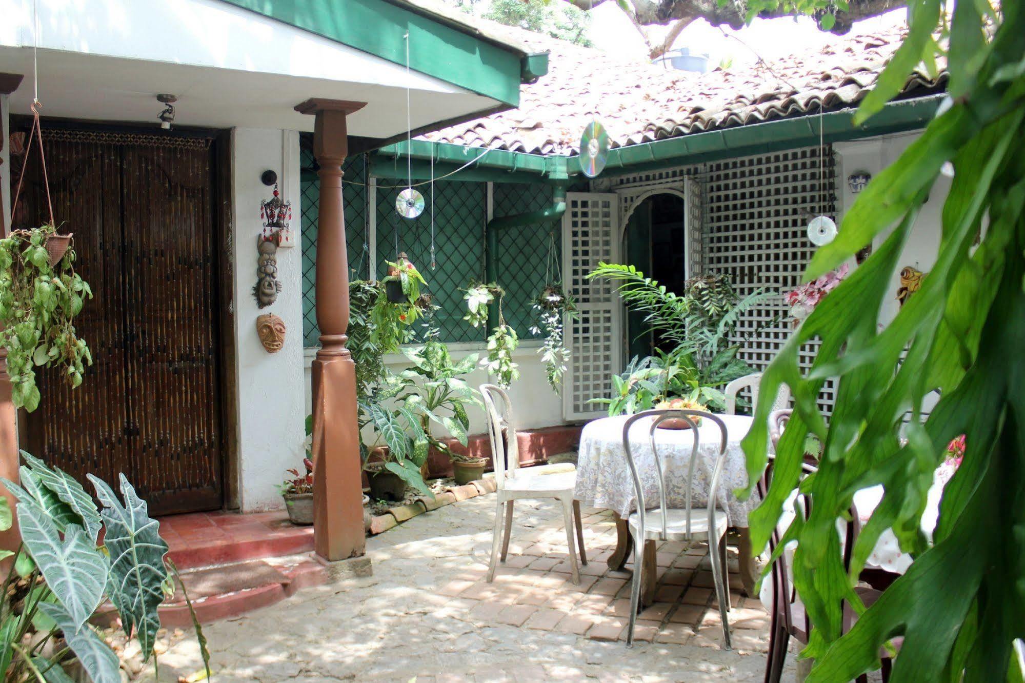 Vista Chelsea Gardens Bnb Bed & Breakfast Colombo