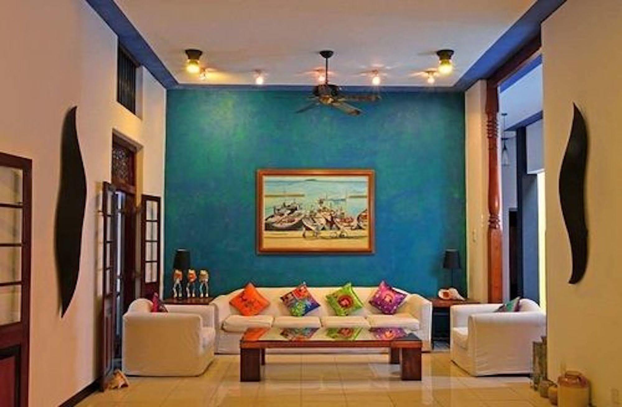 Capers 3* Colombo