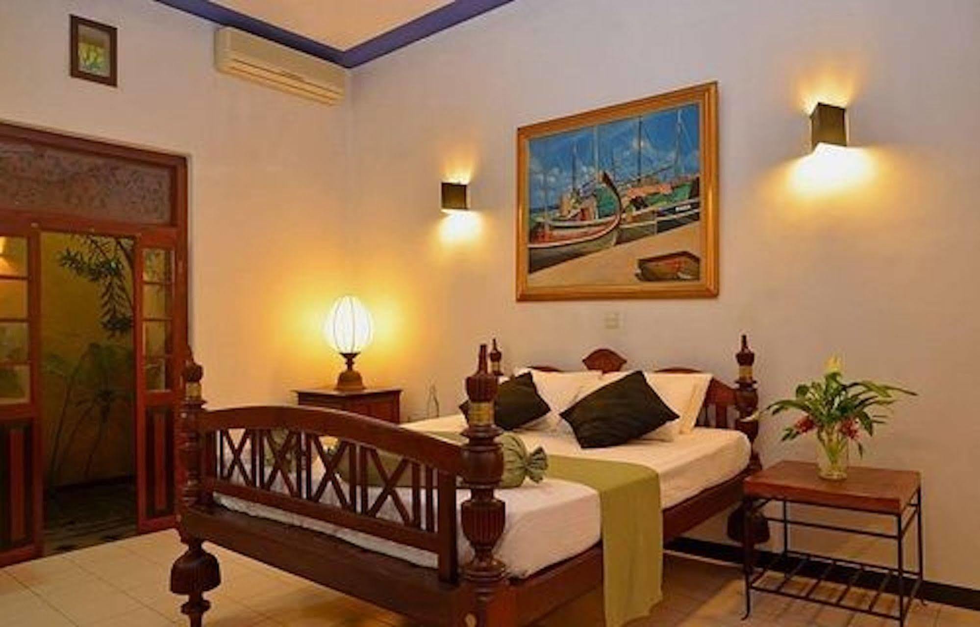 Capers 3* Colombo