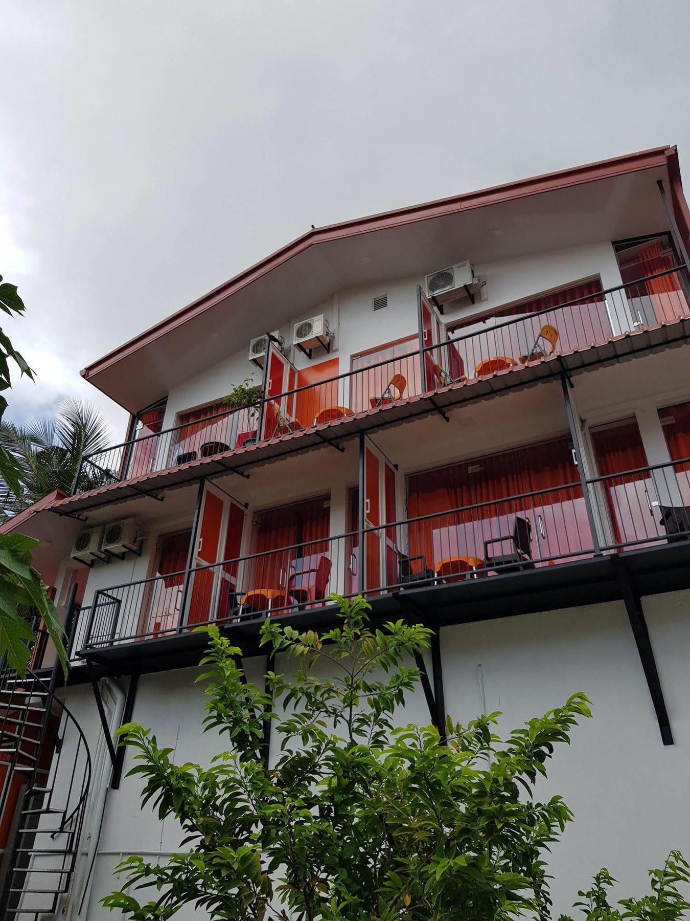 Thambili Island @ Stubbs Guest house