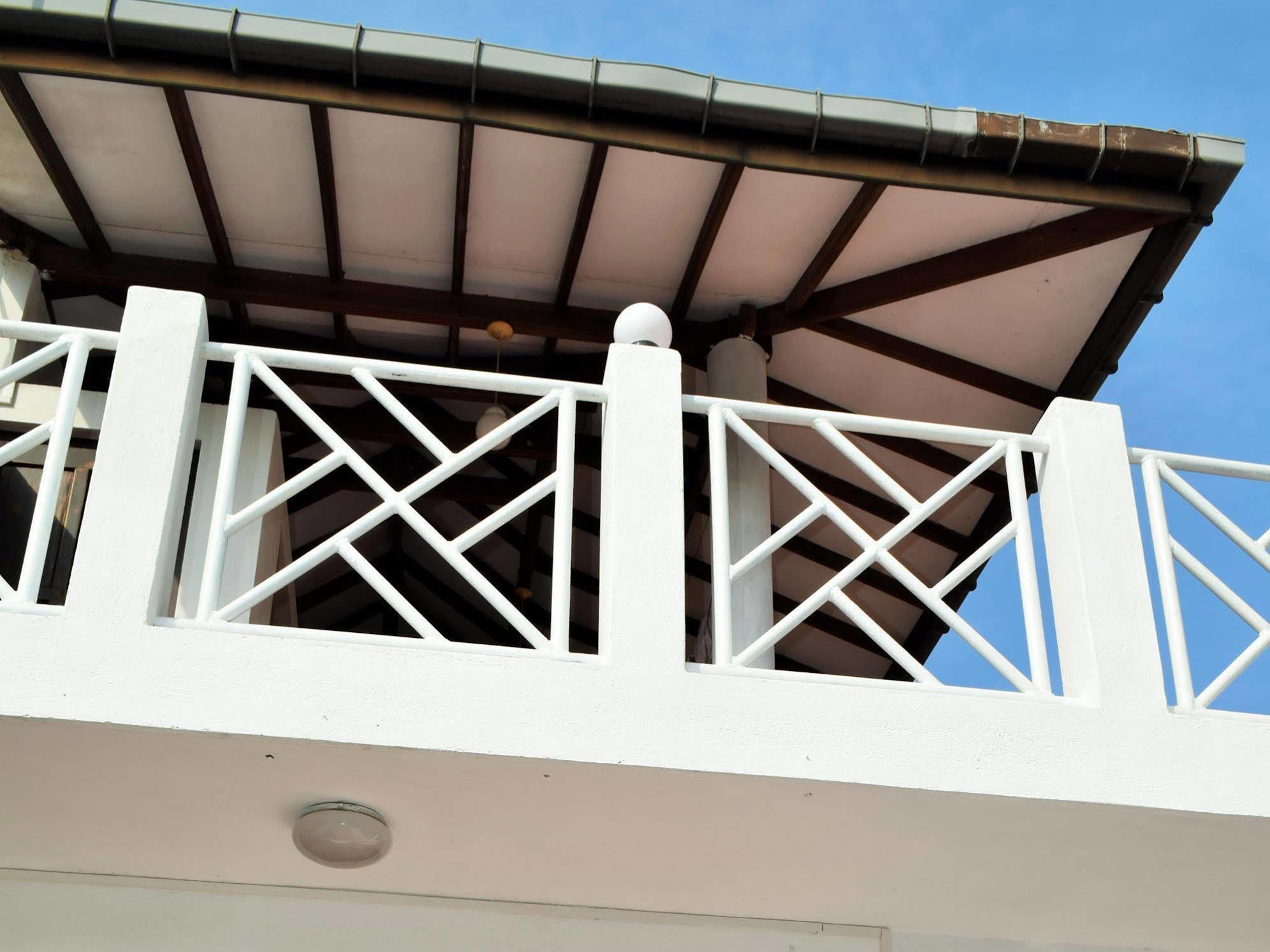 Guest house Thambili Island @ Stubbs 2*