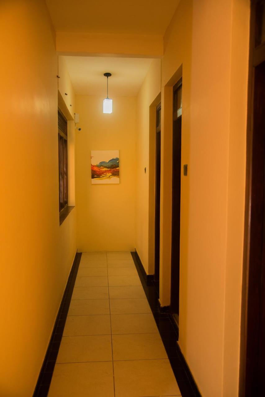 City Holiday Bungalow * Colombo