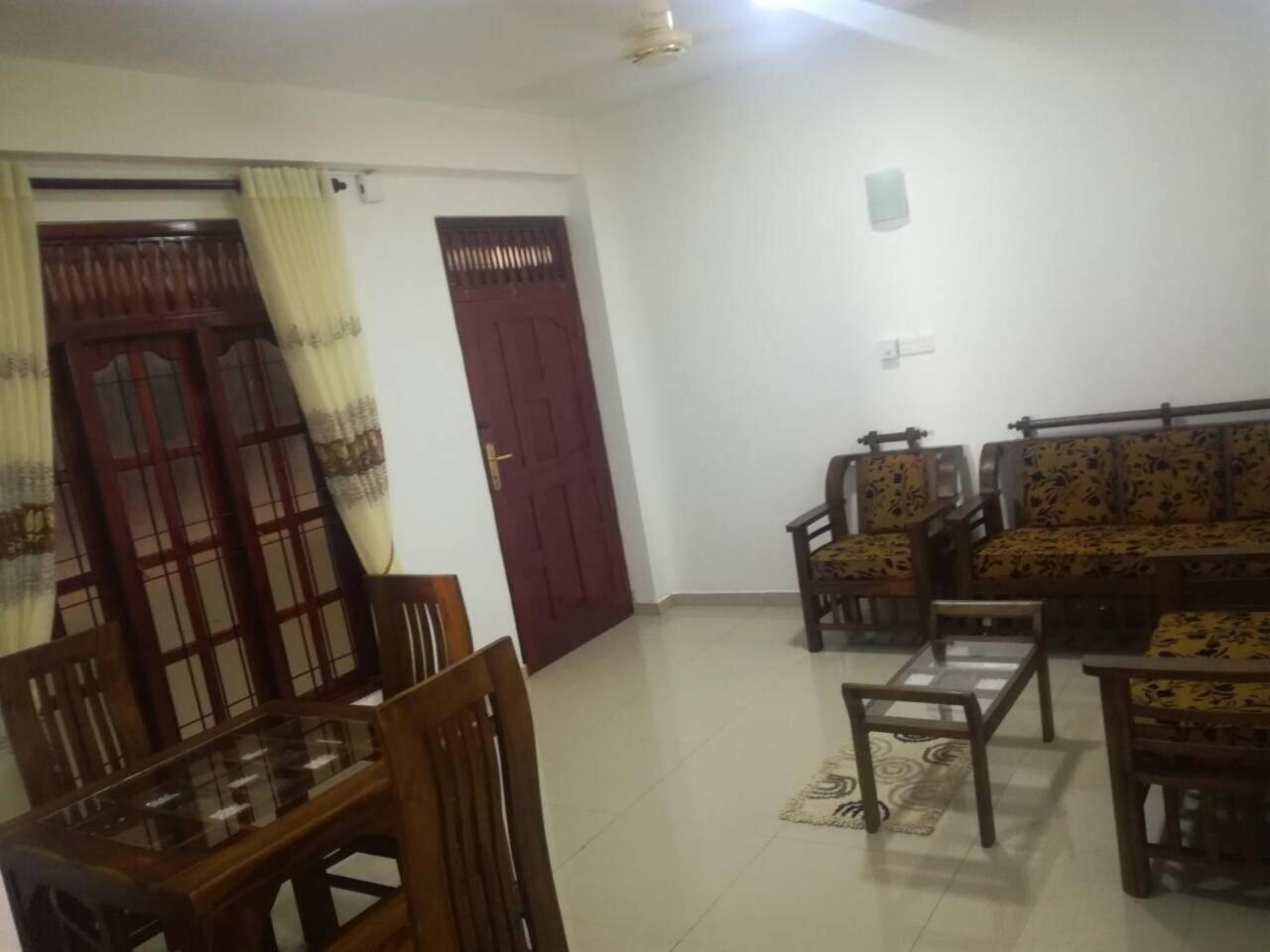 Nelson Place Wellawatta Apartment *