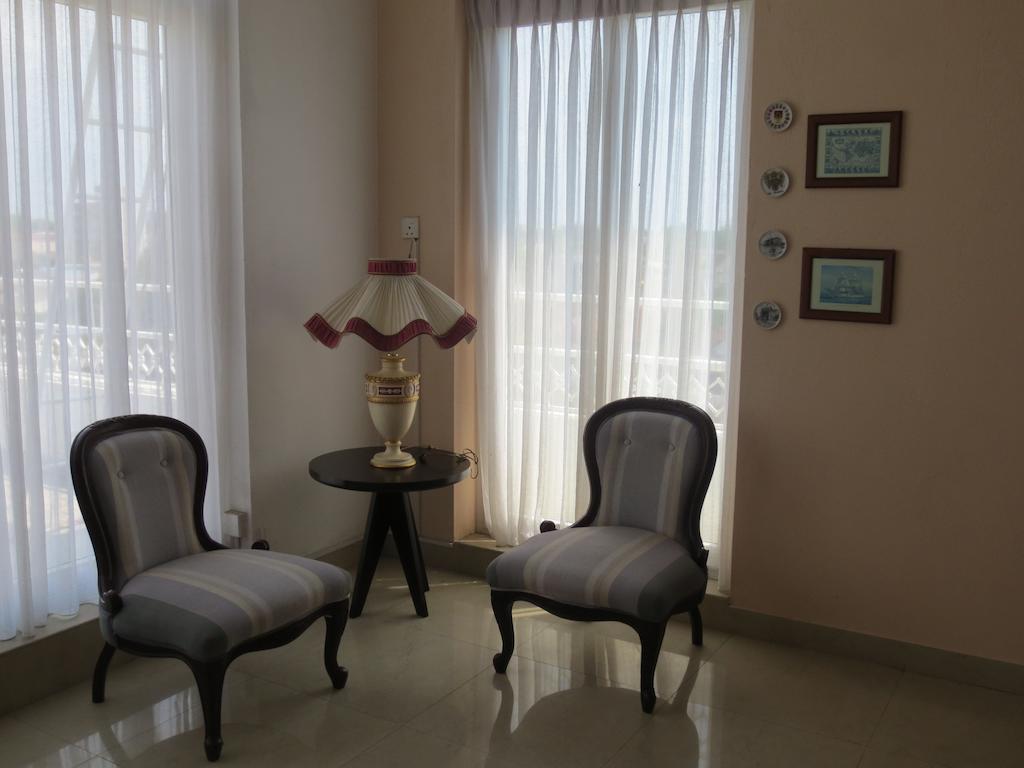 Whitehouse Residencies Bed & Breakfast